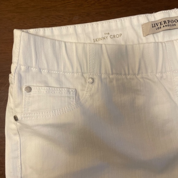 Chloe Skinny crop PullI On - Picture 7 of 10